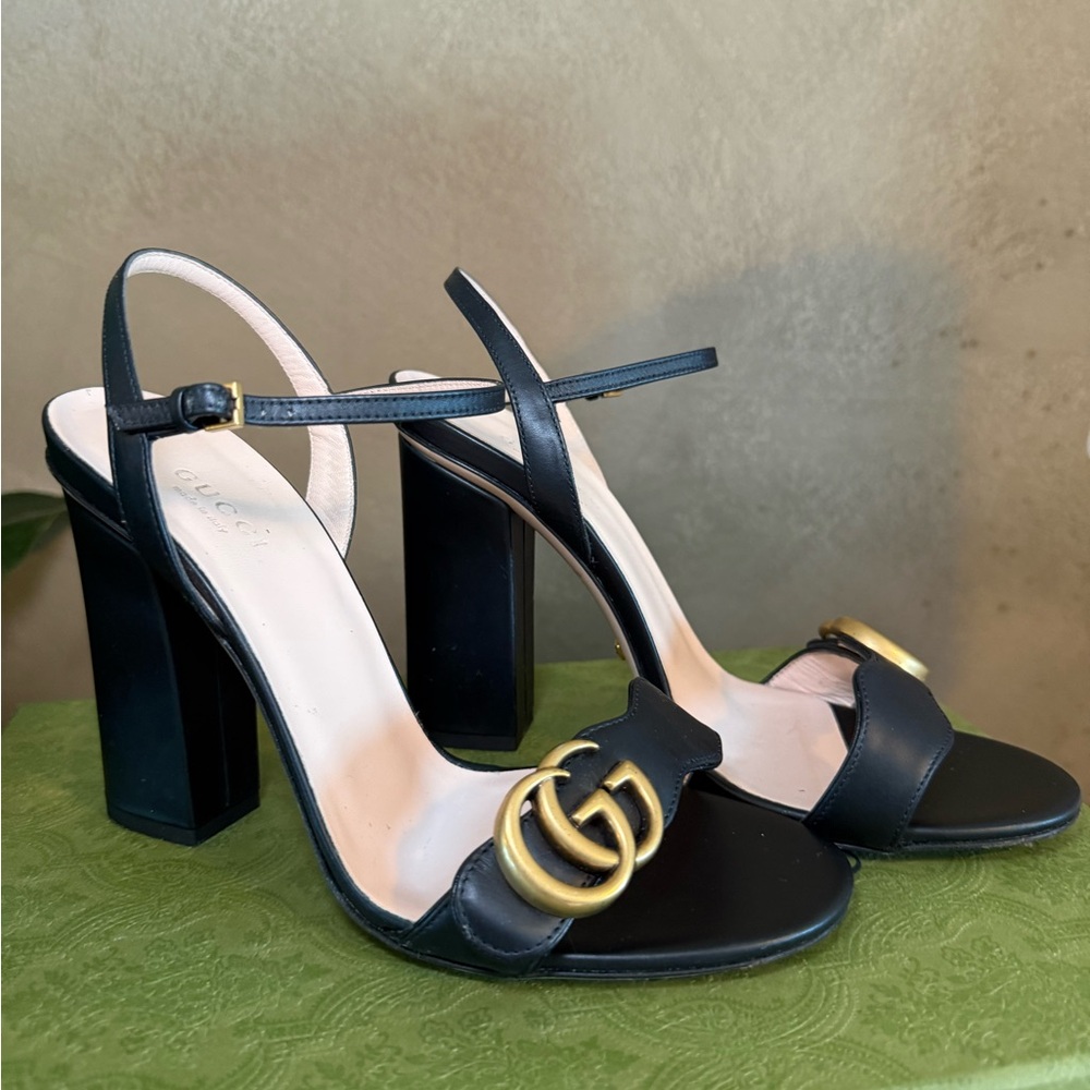 ✨ Gucci Marmont Double G Leather Sandal Heels ✨  Dust bags included - Picture 2 of 2